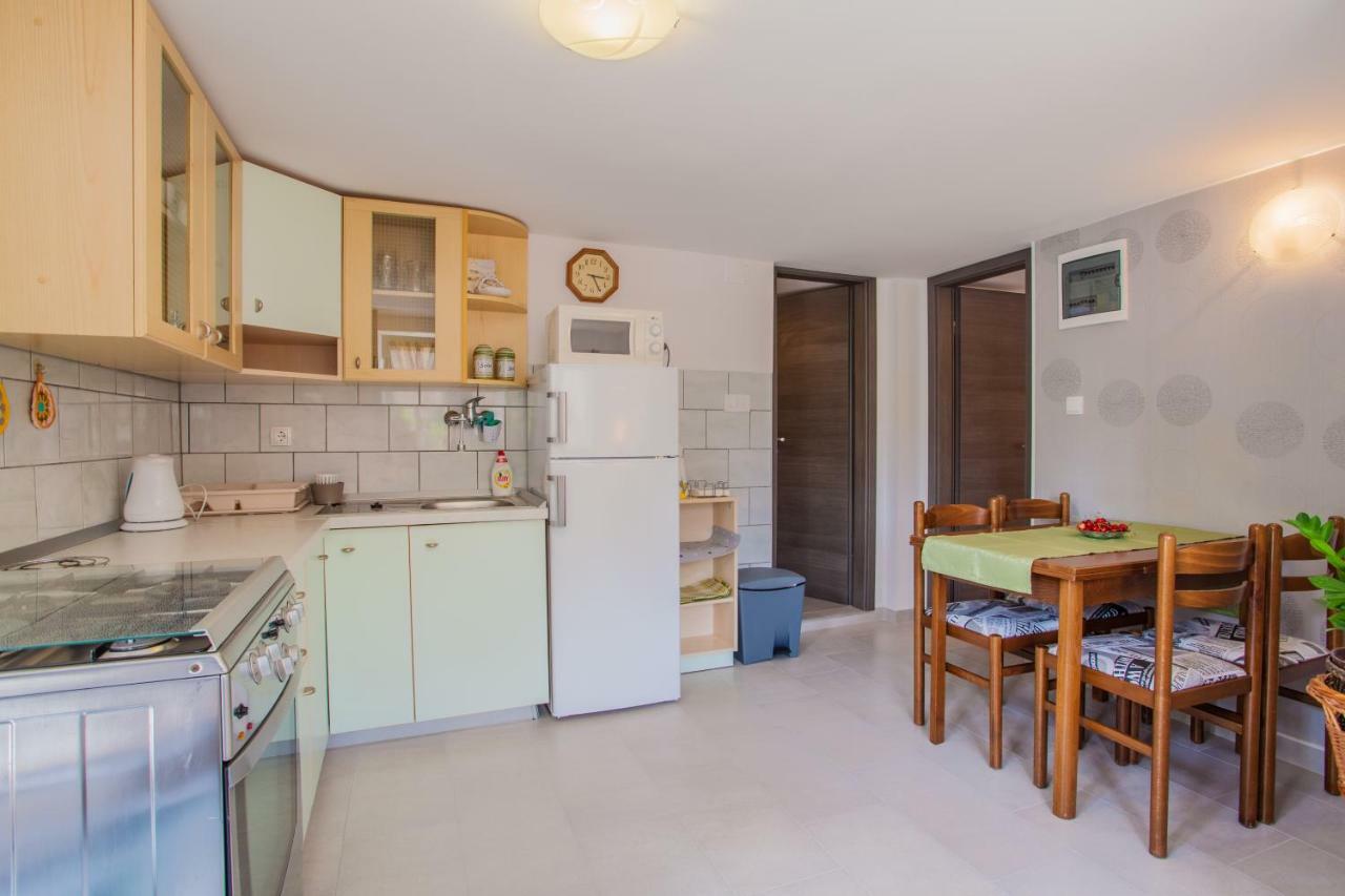 Apartment Enjoy And Relax Đảo Đảo Cres Ngoại thất bức ảnh